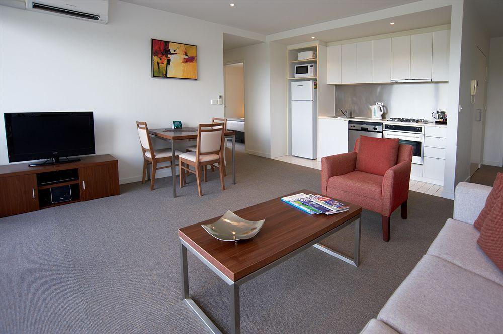 Quest On Dorcas Aparthotel Melbourne Exterior foto